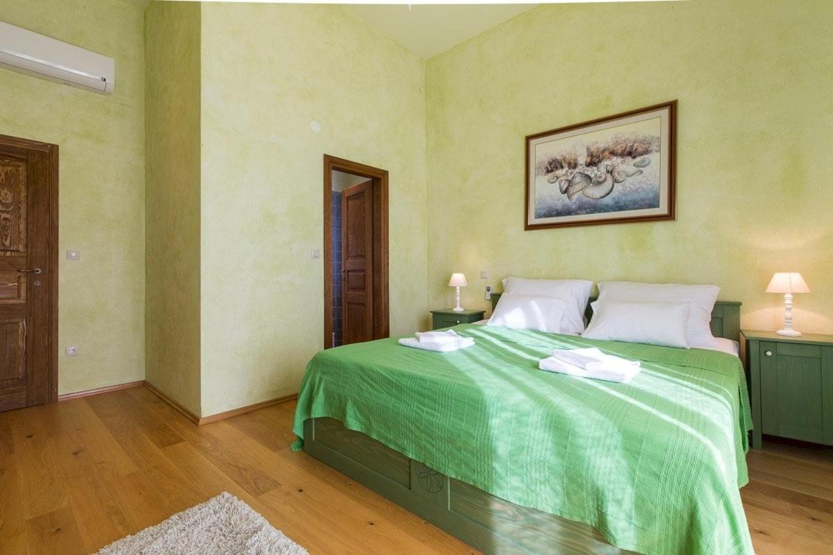 Luxury Villa Nika Dobrinj Exterior foto